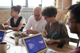 Conducting Focus Groups for Small Business Research: 7 Essential Steps for Success