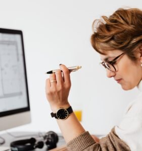 The Power of Decision-Making Tools: 5 Essential Aids for Success