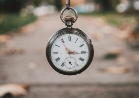 The Art of Timing: Picking the Right Time to Post for Maximum Impact